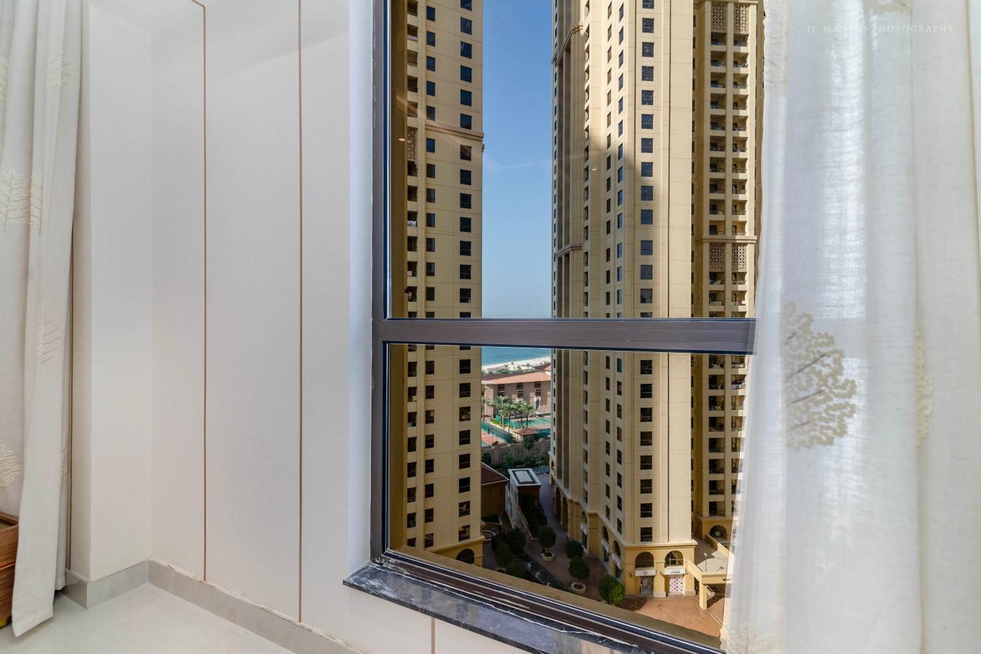 Usmans 4Bdrm Jbr Sadaf Next To Ritz Carlton Walk Lejlighed Dubai Eksteriør billede